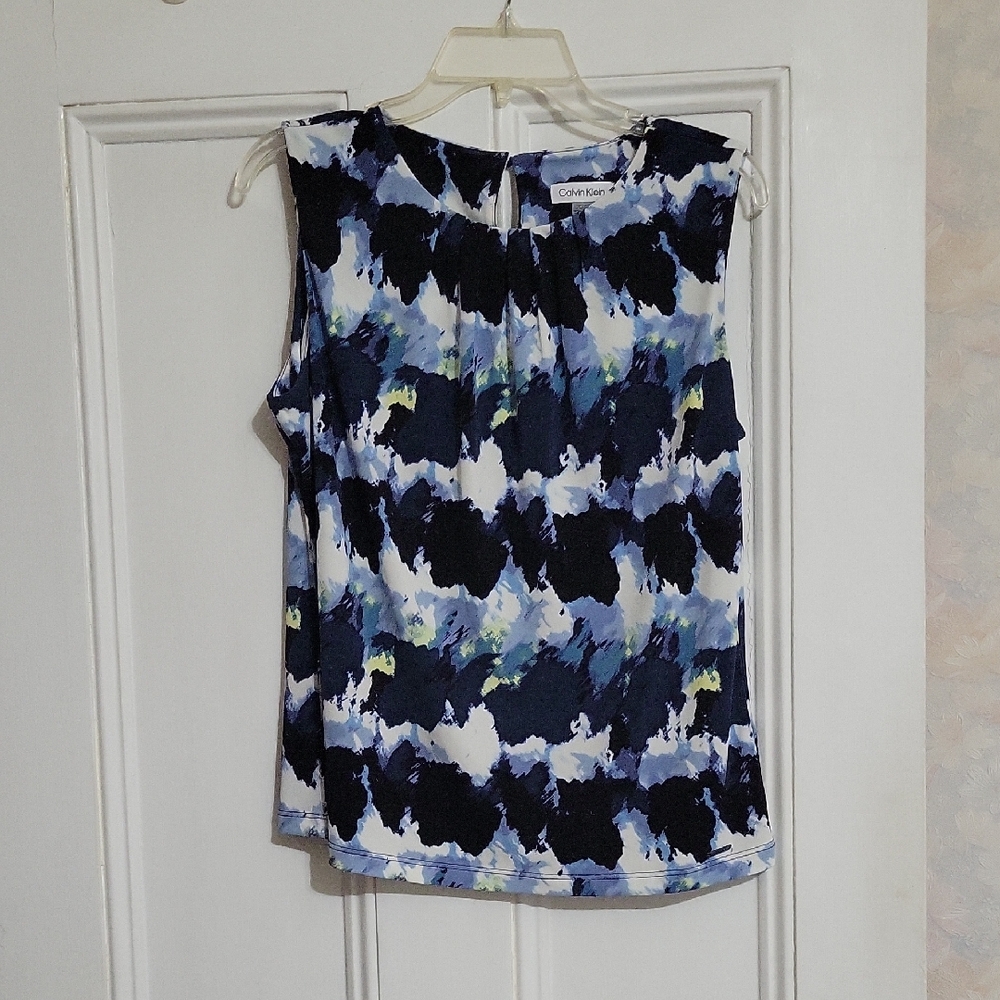 Calvin Klein Sleeveless Top-M